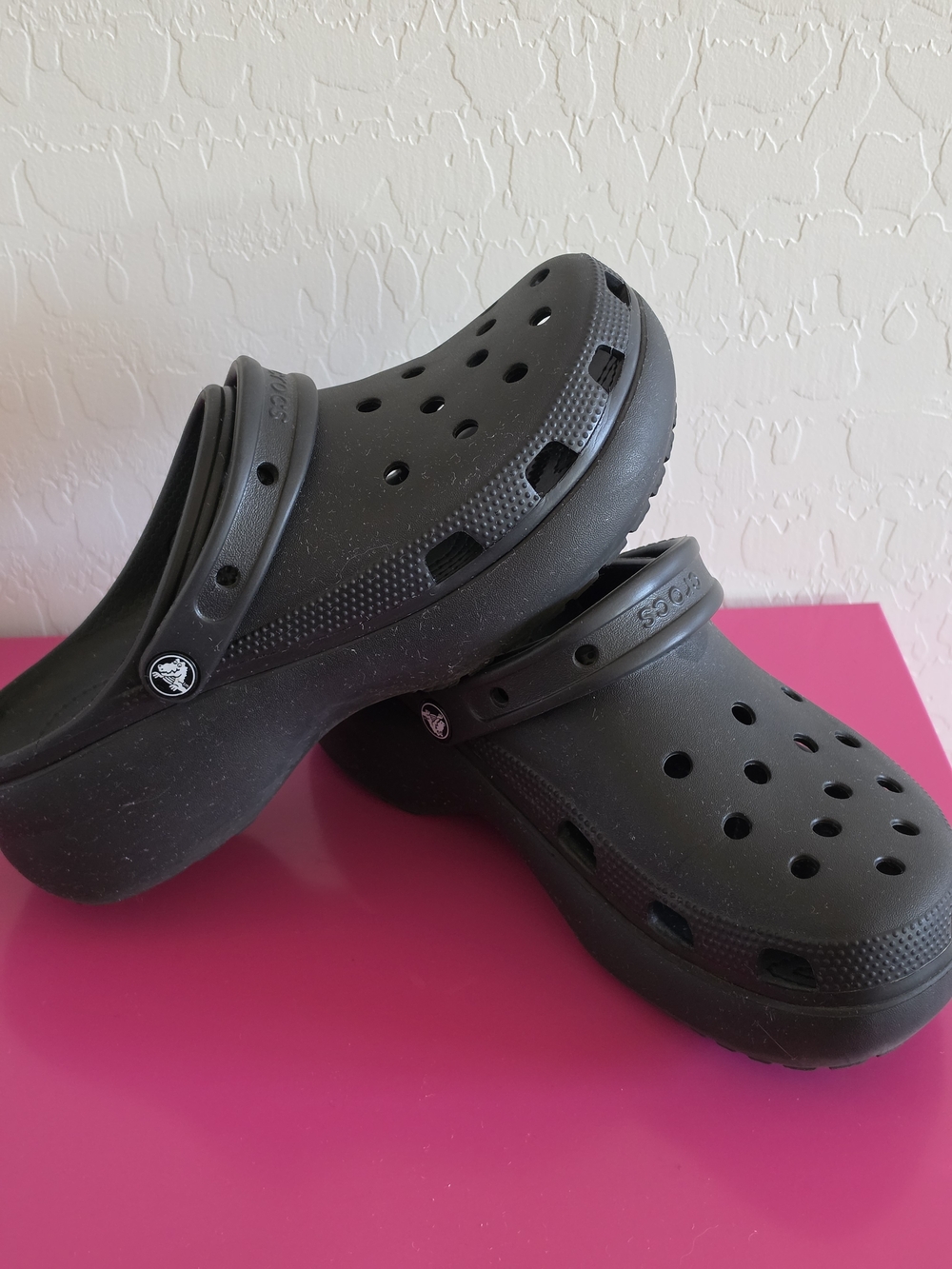 Black Crocs Classic Clog - Unisex - Picture 5 of 5